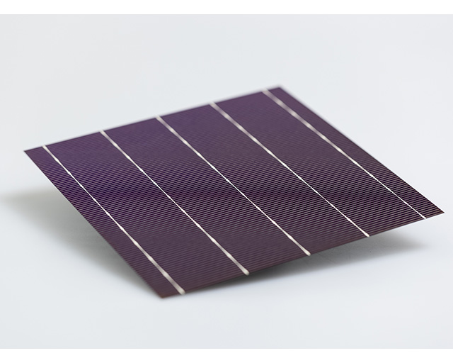 Im Rahmen des MaNiTu-Projekts wurden am Fraunhofer IST Silizium-Schichten für eine Silizium-Heterojunction-Solarzelle. mit Heißdraht-CVD hergestellt.