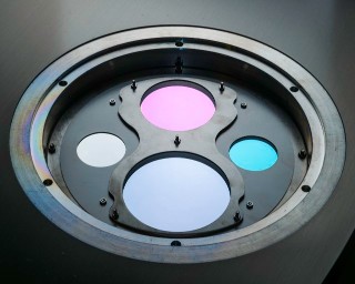 Optical filter installed in the coating carrier.