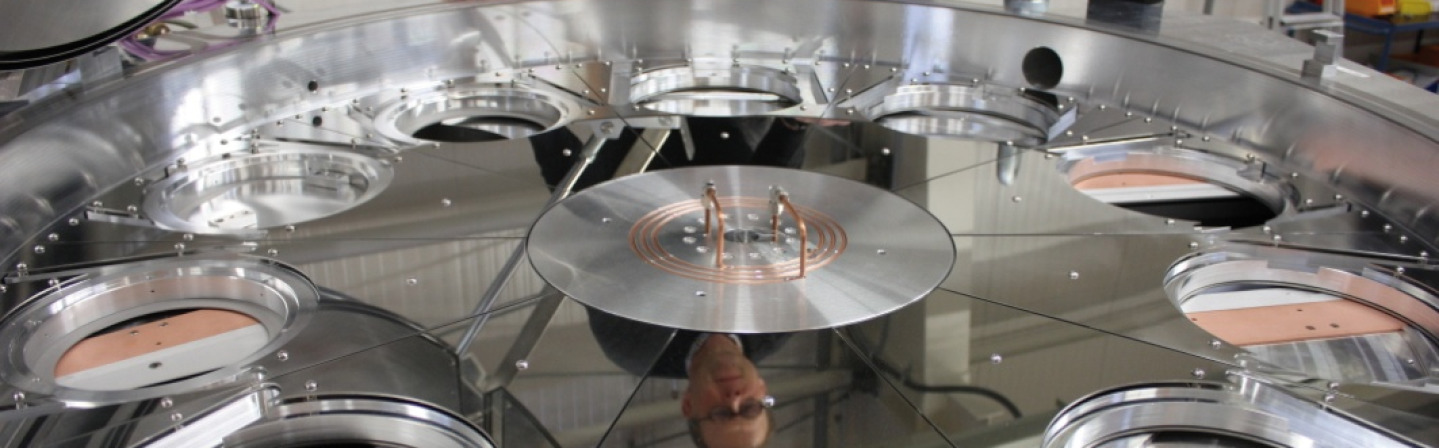 View of the rotary table of the EOSS® sputter system from above.