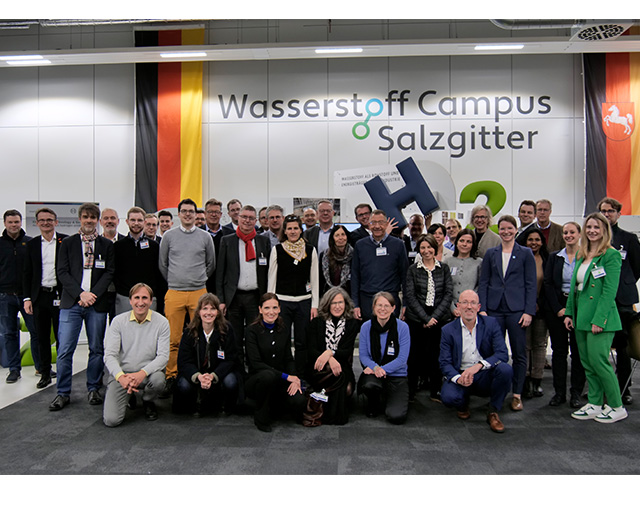 Group photos of all participants during the event at the Hydrogen Campus Salzgitter.