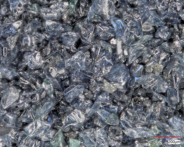 Microscope image of silicon carbide for application as blasting medium.