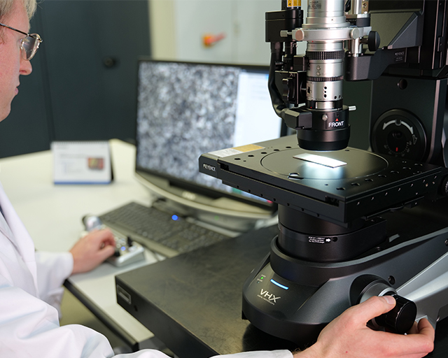Digital microscope for the analysis of surfaces.