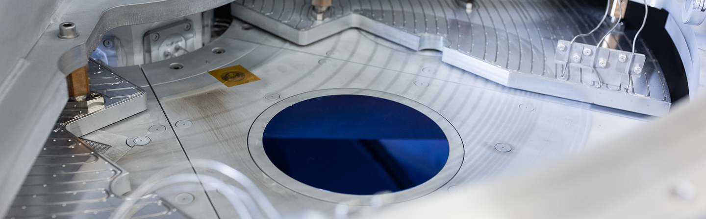 Local atomic layer deposition: View of the rotating turntable below the heating block in the hybrid area.